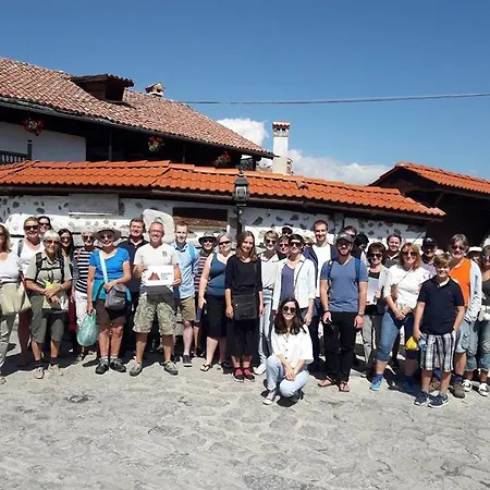 бизева къща Хотел 3*