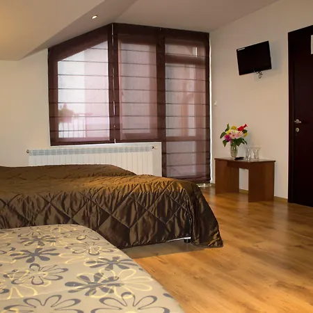 бизева къща