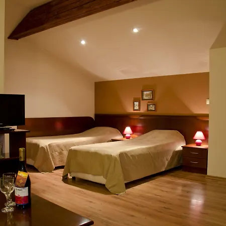 бизева къща Хотел