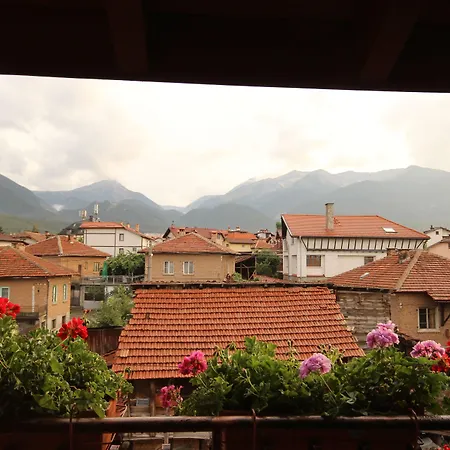 Хотел бизева къща Банско